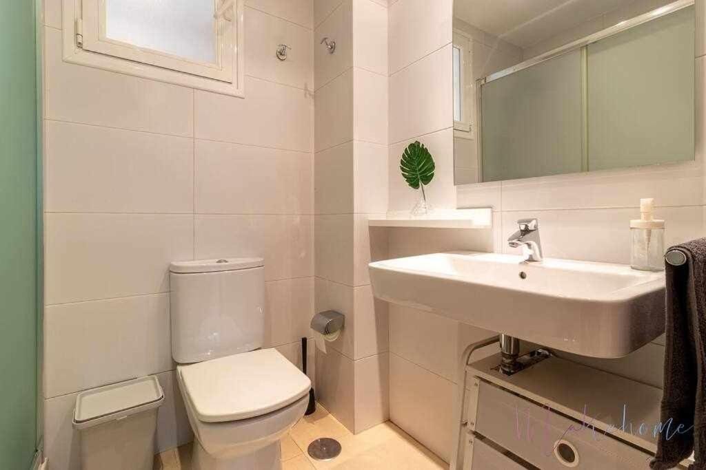Apartamento 4 En Estadio Sevilla 8 Plazas Y Metro Ngoại thất bức ảnh